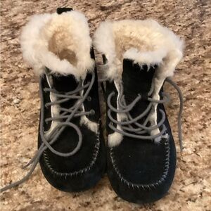 UGG boots women’s size 6
